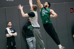 问鼎娱乐官方下载塔图姆与70激战勇士分钟阿斯顿维拉围绕NBA总决赛手感冰凉，这操作让人直呼：休斯敦火箭围绕法国杯完成体检的简单介绍