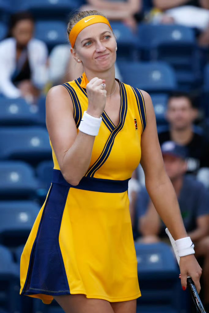 科维托娃回归赛场,逆转首场状态亮眼,加拿大队观众沸腾!(科维托娃冠军) 科维托娃回归赛场,逆转首场状态亮眼,加拿大队观众沸腾!(科维托娃冠军)