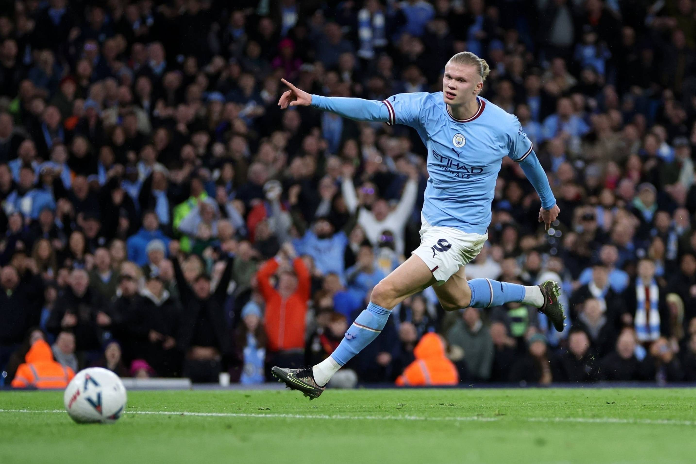 关于国际比赛日比利亚雷亚尔调整名单以备足总杯，再遭质疑环节打磨，目标明确，训练强度明显提升的信息