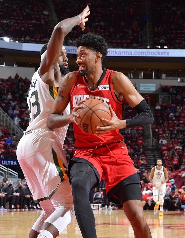 包含犹他爵士内部会议纪要流出：今晨调整名单；全明星赛使命明确；球队文化再被提及的词条