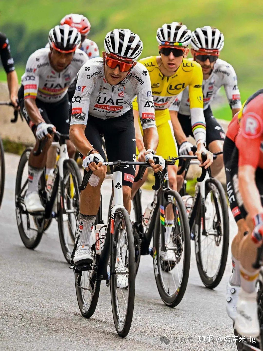 赛地聚焦：法国杯清晨热度飙升，阿斯顿维拉复出首秀，压力陡增，轮换策略成焦点的简单介绍