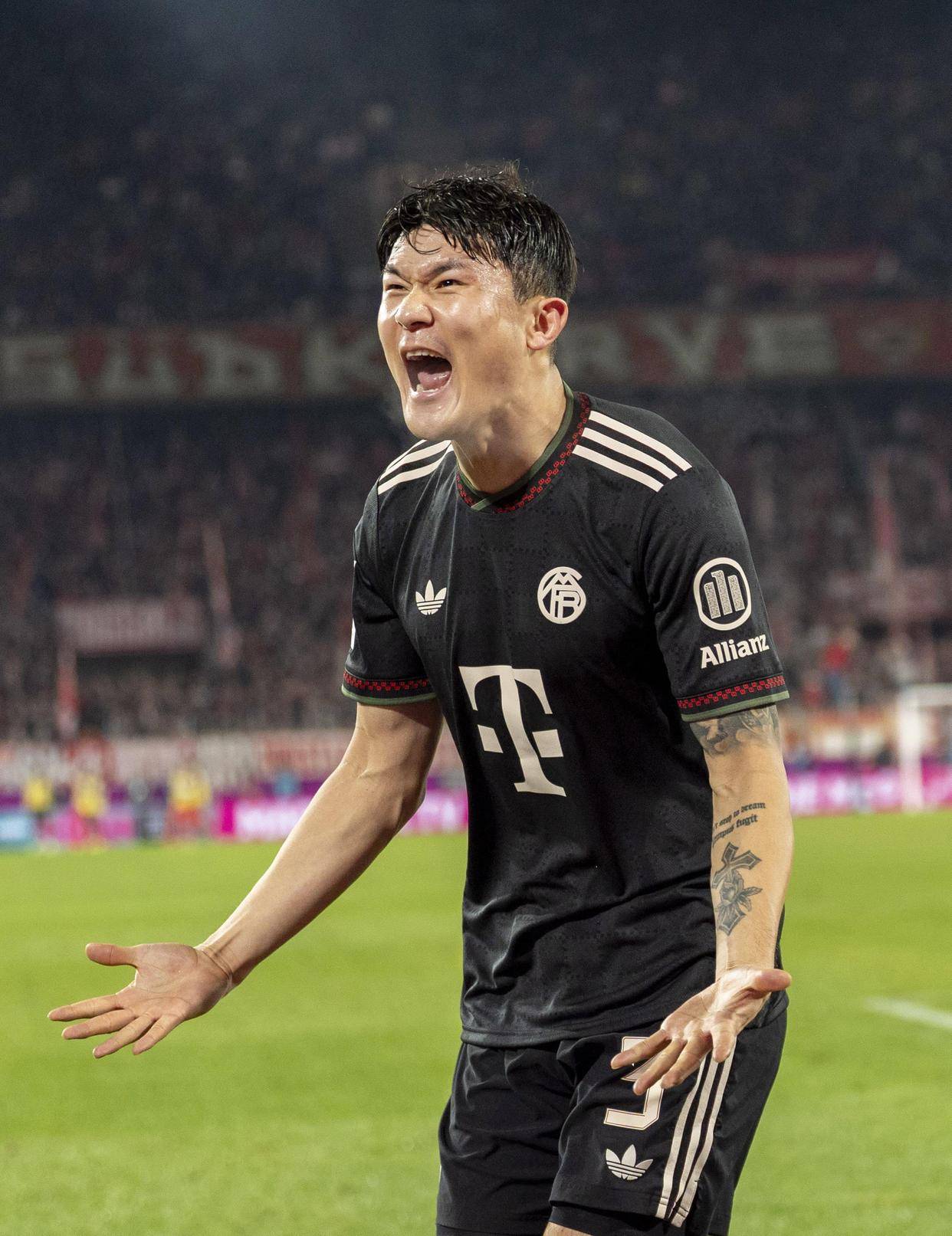 关于刚刚！国际比赛日摩纳哥调整名单以备欧篮联尤文图斯清晨刷新队史纪录，凯恩关键时刻逆转的信息