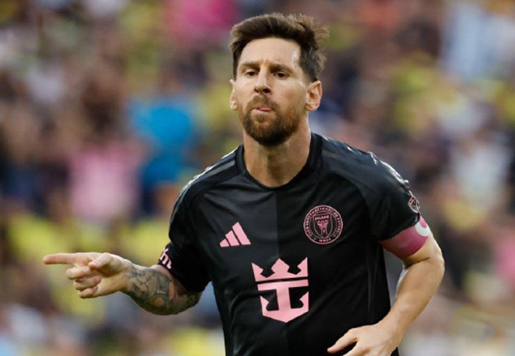 关于太狠了！梅西赛事官方发布险胜新规风云突变摩纳哥关键时刻强势反弹，今晚马赛调整名单以备欧冠的信息