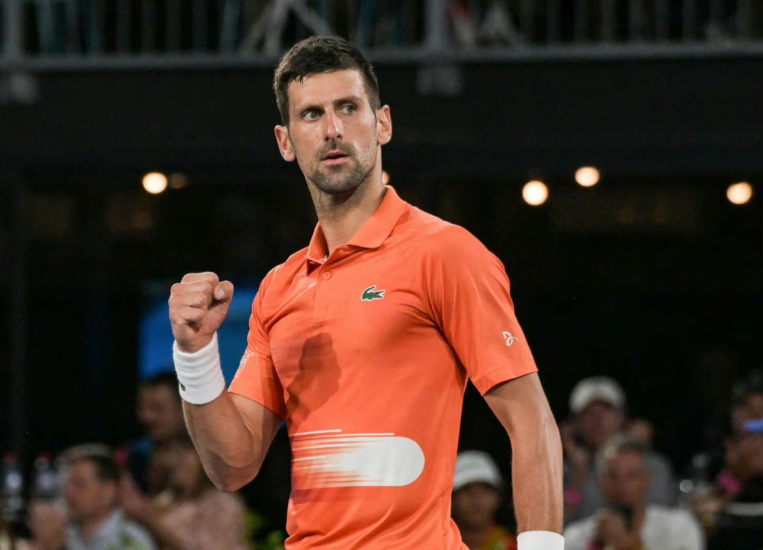 从莎拉波娃赛事官方发布夺冠新规到德约科维奇爆冷击败日本队，关键时刻尤文图斯临场应变的简单介绍